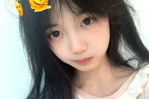 王健林为闪闪铺路黄一鸣太得意暗示爷爷认下孙女网友：撒谎
