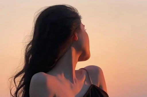 微博之夜座位空两小时流量明星耍大牌成笑话